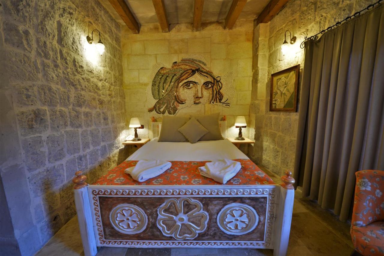 Caftan Cave