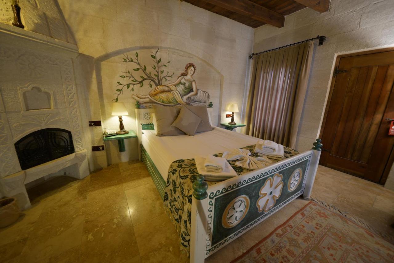Caftan Cave